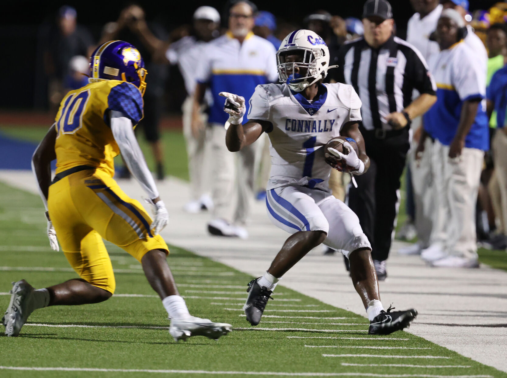 La Vega Connally football